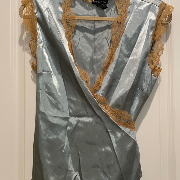 Wet Seal Y2k wrap style top - Picture 4 of 4